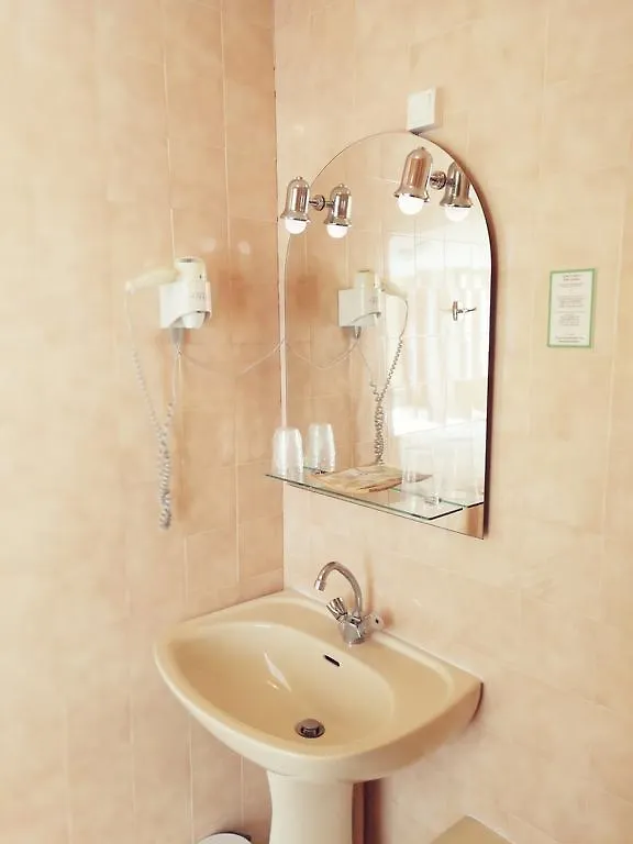 Hotel Des Lilas Bagneres-de-Luchon