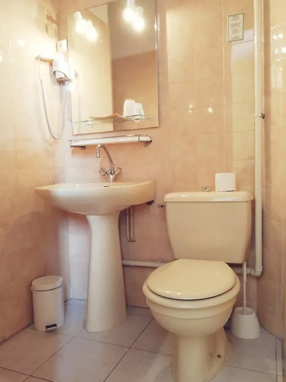 Hotel Des Lilas Bagneres-de-Luchon 2*,  France